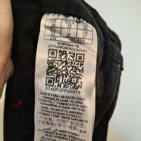 Guess Skinny Jeans - Picture 7 of 7